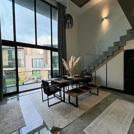 Penthouse With Swimming Pool *
